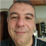 J'aimerais enseigner l'histoire et les mathématiques à des personnes en difficultés ou à d'autres désireuses d'en apprendre plus